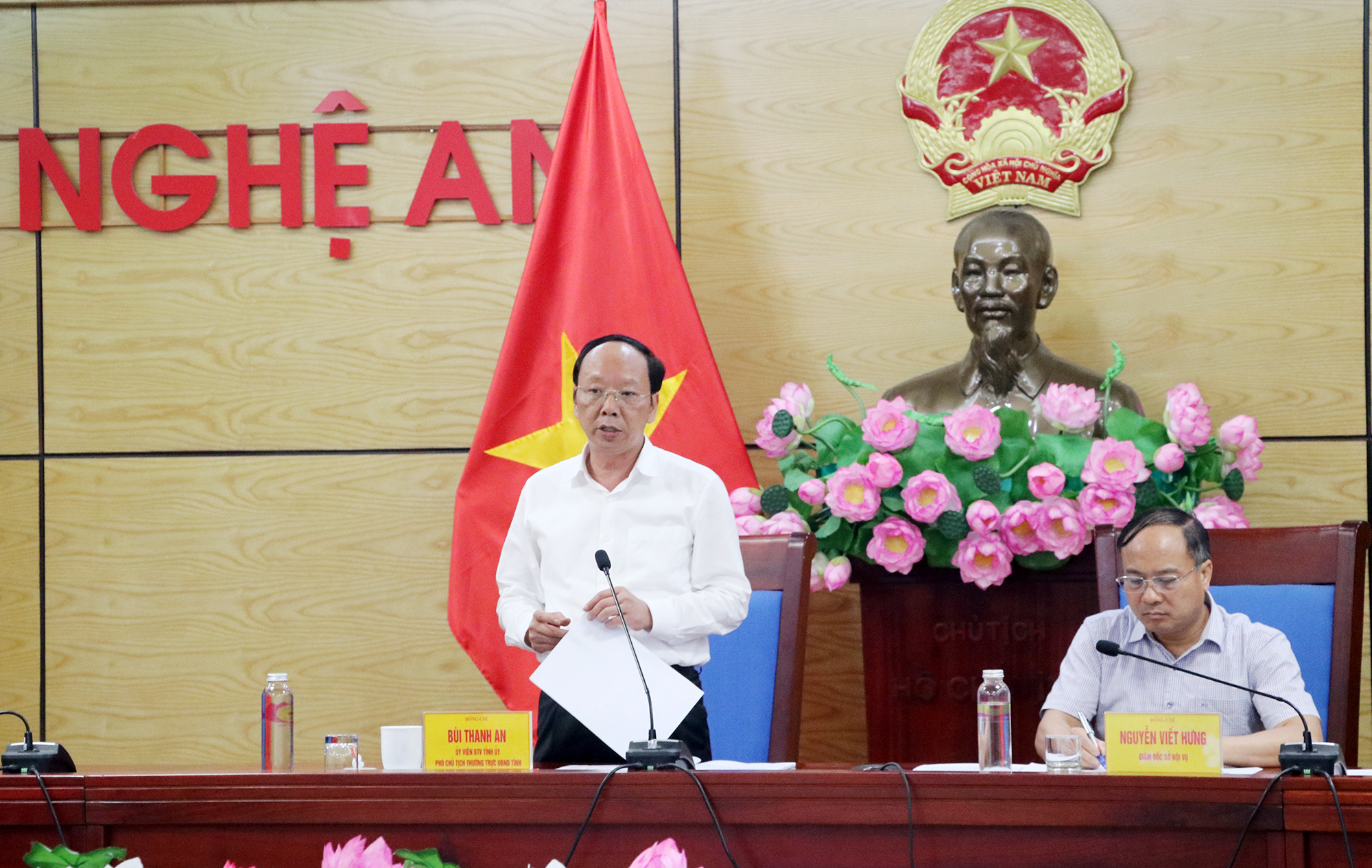 Anh-tin-bai